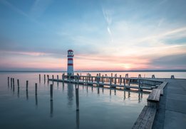 Vuurtoren bij Meer fotobehang 1