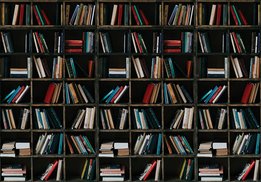 Houten boekenkast fotobehang
