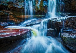 Waterval fotobehang Mountain Stream